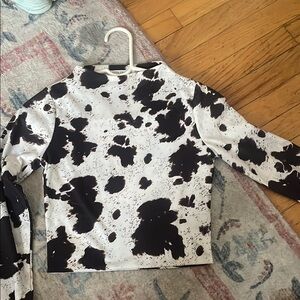 Women’s 12th tribe Black and White Cropped Cow Print Shirt